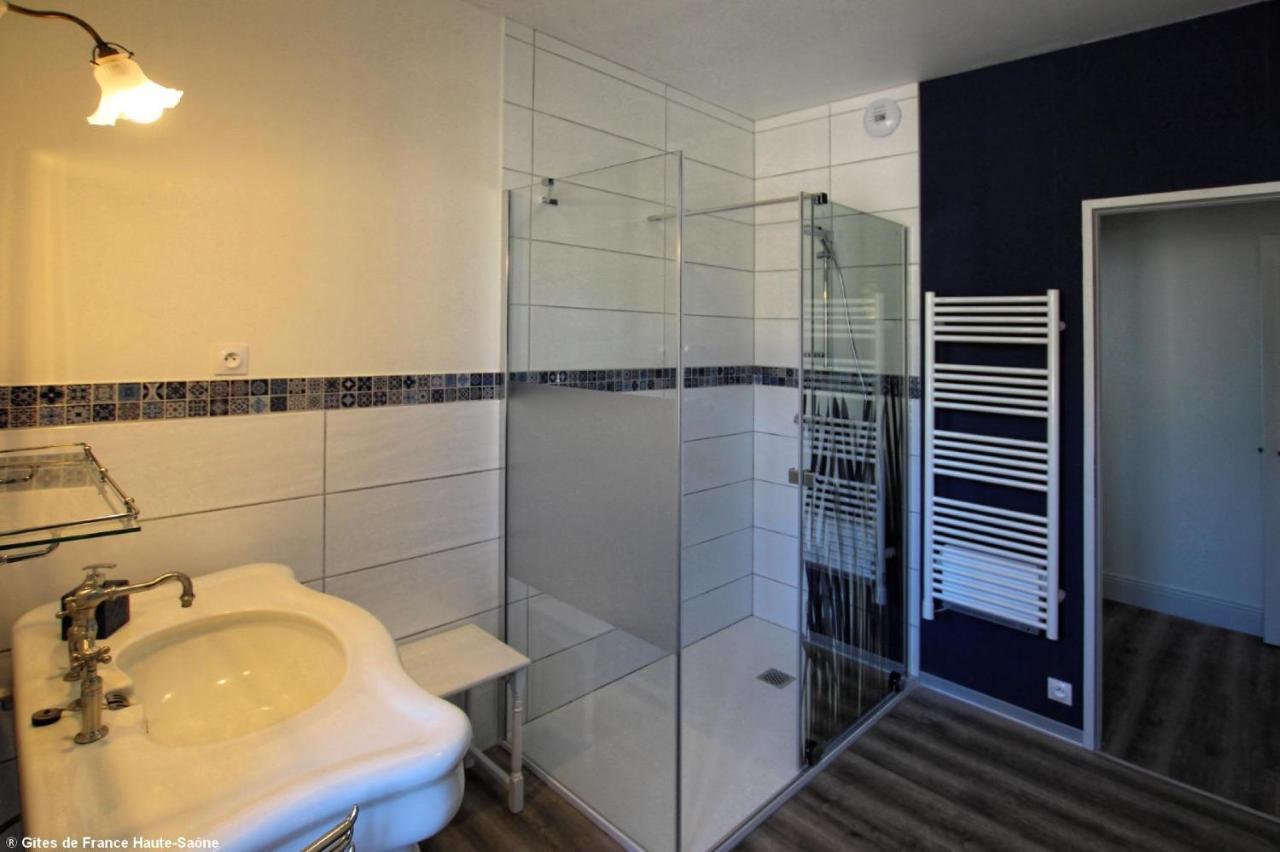 Bed and Breakfast Au Fil Du Temps Fougerolles-Saint-Valbert Экстерьер фото