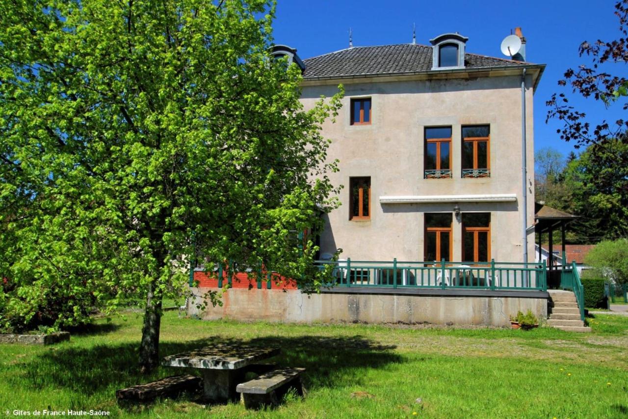 Bed and Breakfast Au Fil Du Temps Fougerolles-Saint-Valbert Экстерьер фото
